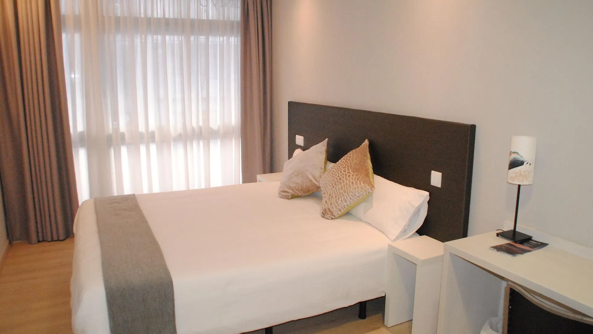 ** Guest house Hostal Aslyp 114 Barcelona Spain