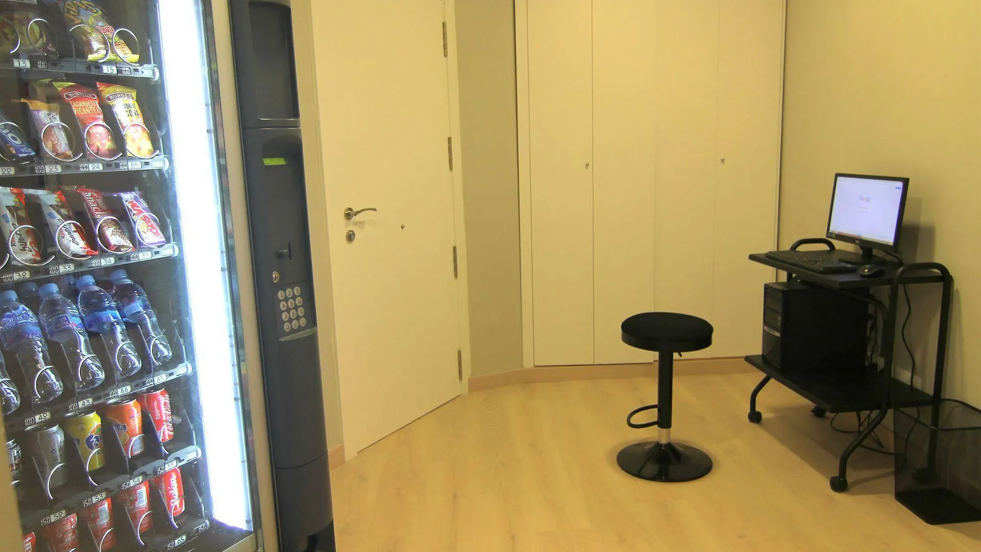 Hostal Aslyp 114 Barcellona Spagna