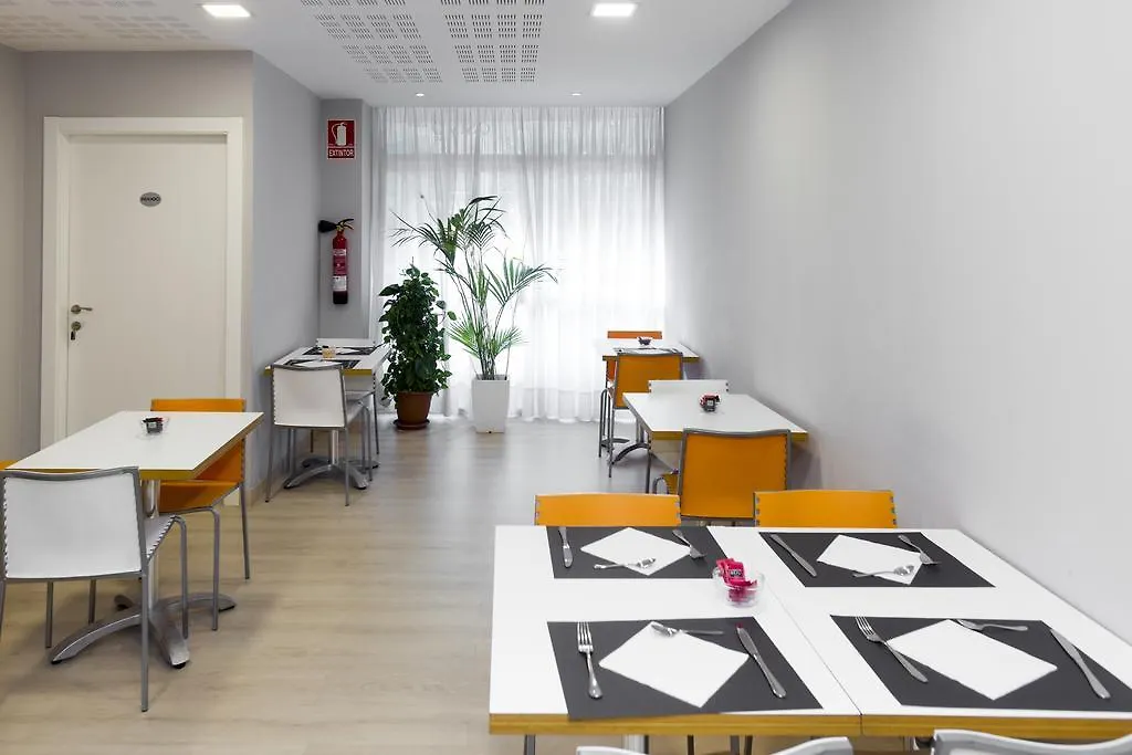 Hostal Aslyp 114 Barcelona Spanyolország