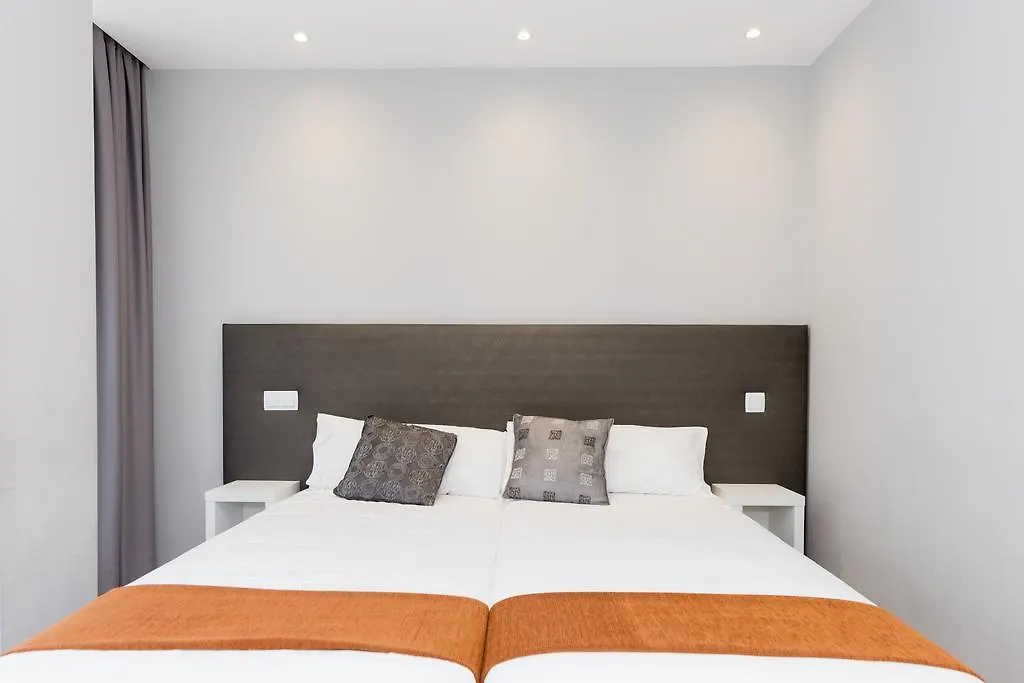 Hostal Aslyp 114 Barcelona