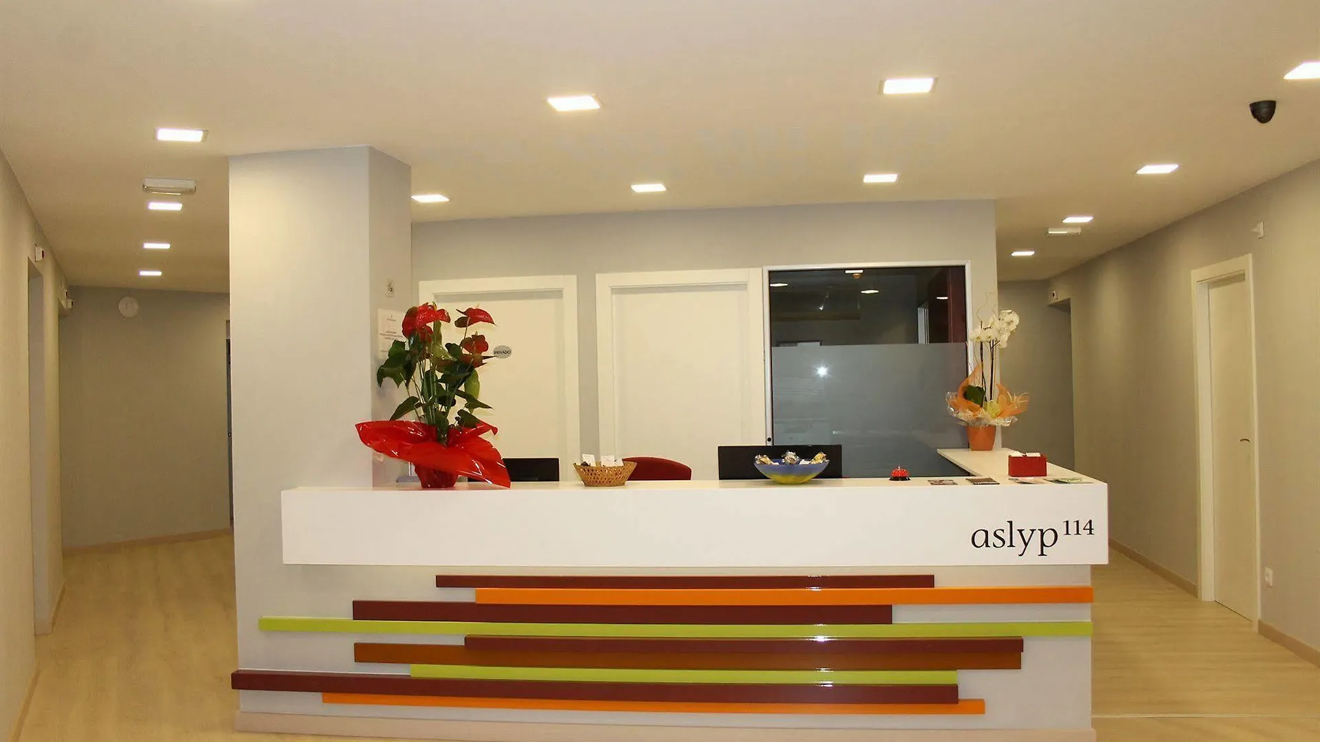 Hostal Aslyp 114 contacts